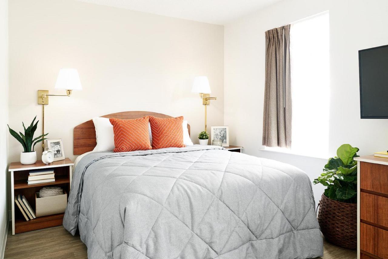 Intown Suites Extended Stay St. Louis Mo - St. Charles Saint Charles Eksteriør billede